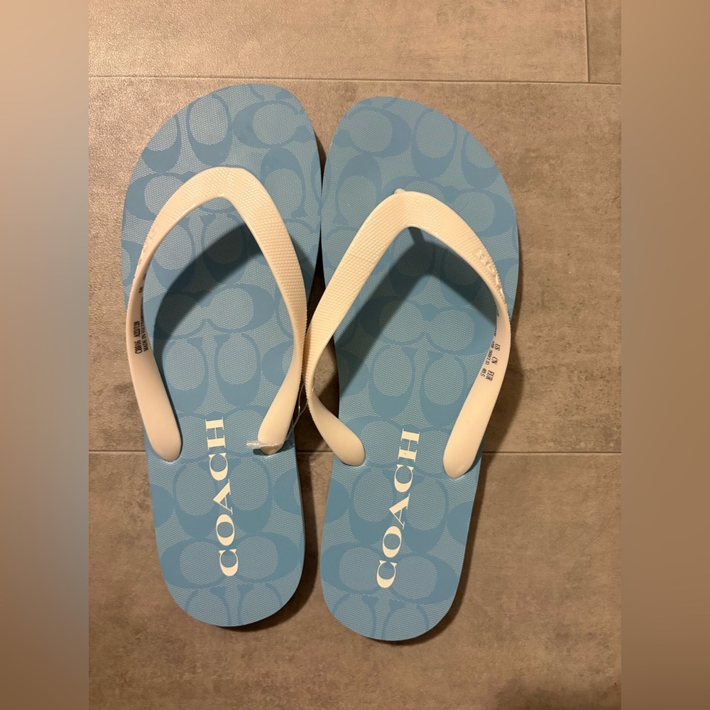 COACH SIGNATURE ZAK CHAMBRAY BLUE WHITE FLIPFLOP SANDALS ORG. $59 SIZE 10B. NWOT